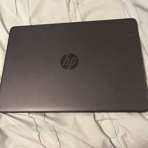 HP 14-fq0013dx 14" (128GB SSD, AMD Athlon Silver 3050u, 2.30 GHz, 4GB) Laptop